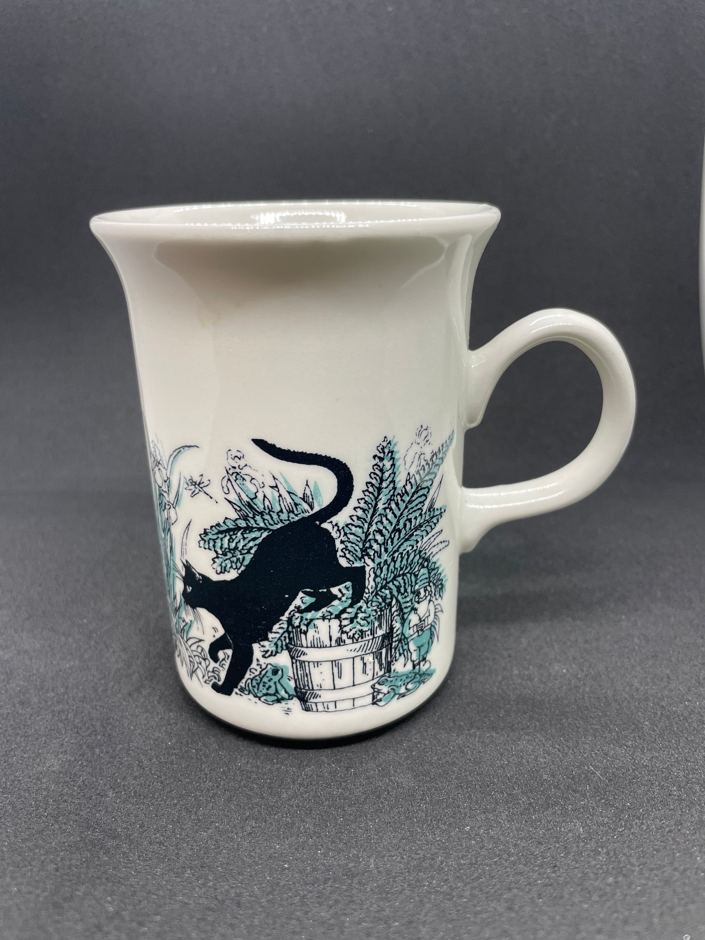 CHURCHILL ENGLAND “black cats in flower garden with gnome”