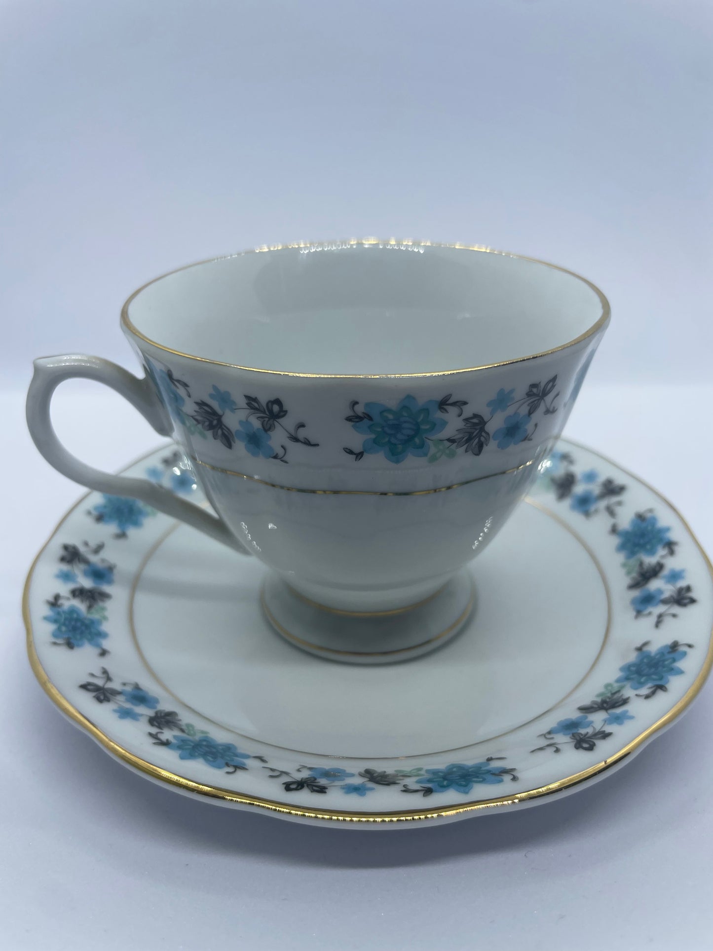 BLUE FLORAL teacup+saucer