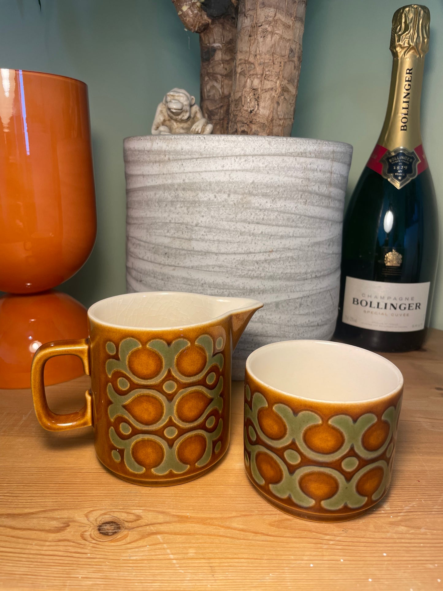 1972 HORNSEA POTTERY BRONTË  creamer and sugar